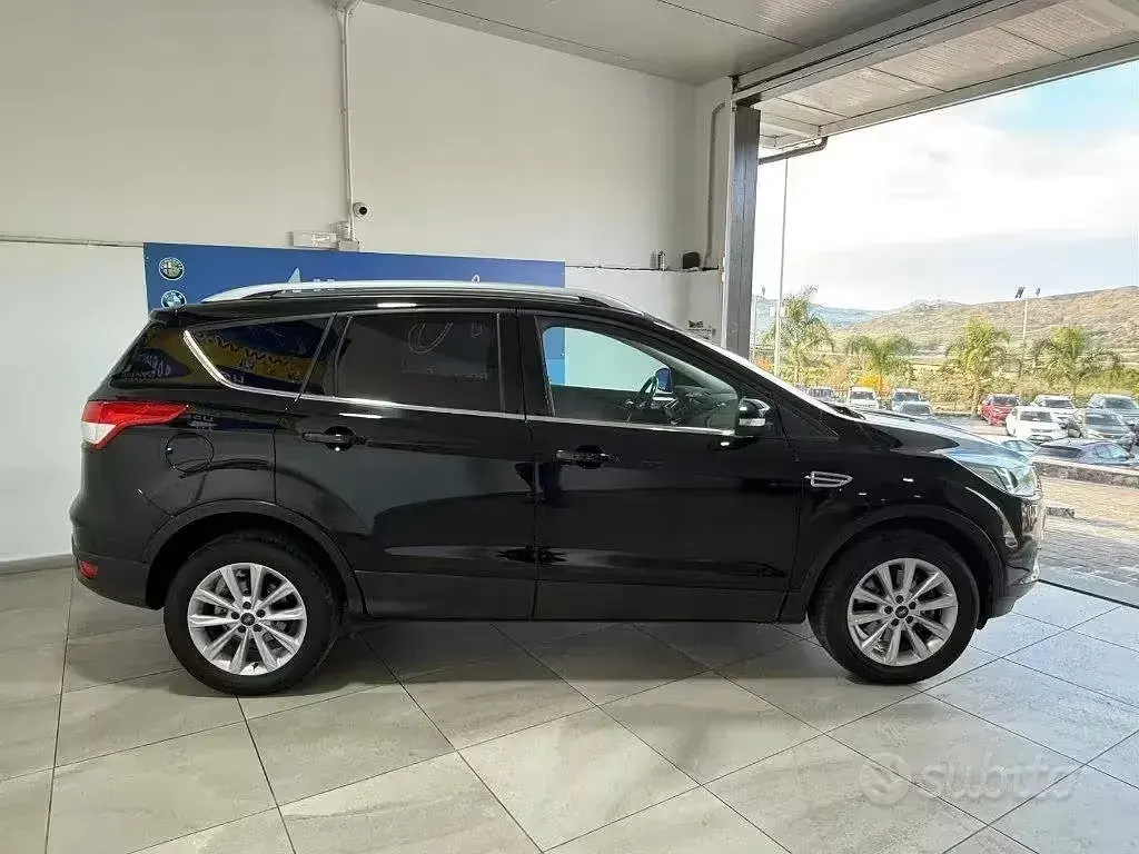 Usata Ford Kuga Titanium 150 CV (110 kW) 2016 Nero SUV
