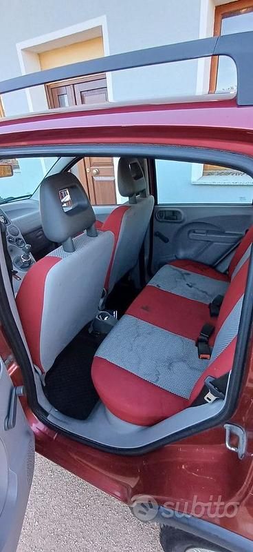 Usata Fiat Panda 4x4 75 CV (55 kW) 2006 Utilitaria