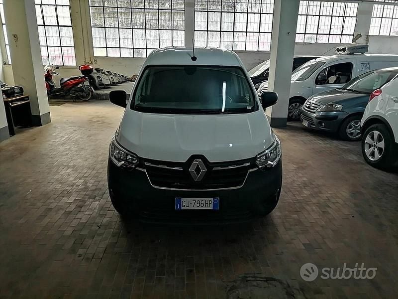 Usata Renault Kangoo 75 CV (55 kW) 2022 Bianco Monovolume
