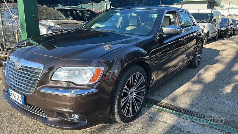 Usata Lancia Thema 239 CV (175 kW) 2013 Grigio Berlina