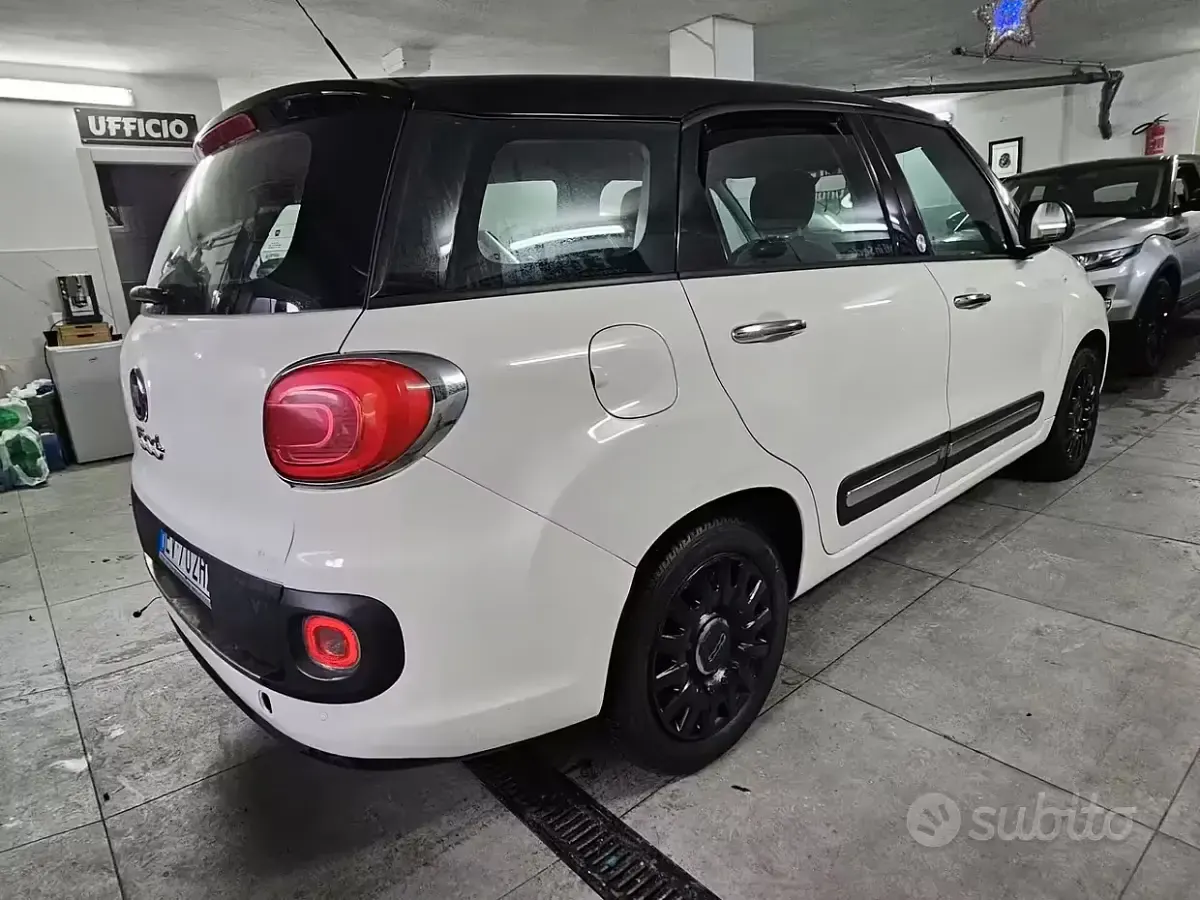 Usata Fiat 500L Living 85 CV (62 kW) 2015 Bianco Monovolume