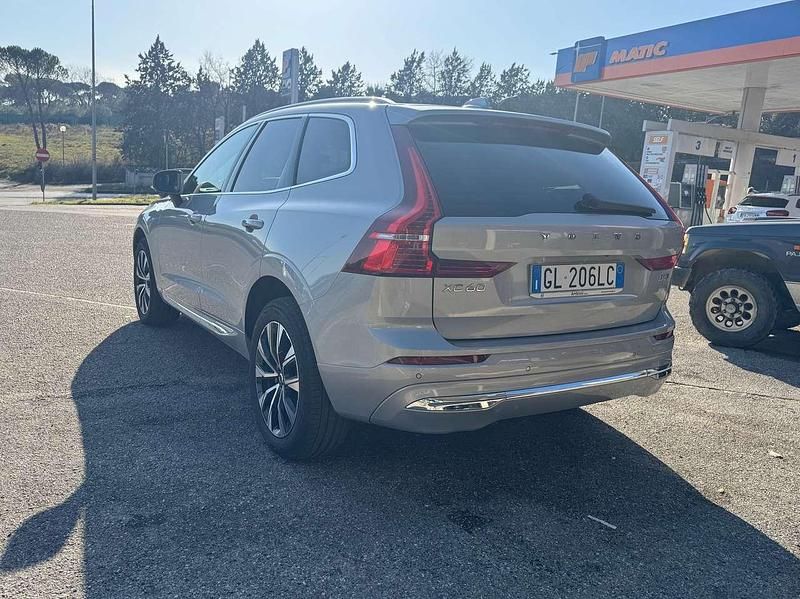 Usata Volvo XC60 Momentum 197 CV (144 kW) 2022 Grigio SUV