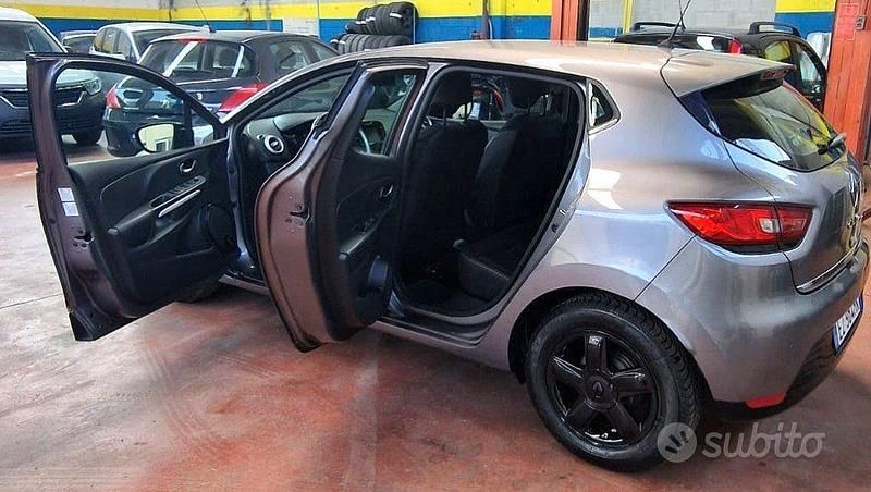 Usata Renault Clio IV 75 CV (55 kW) 2015 Grigio Berlina