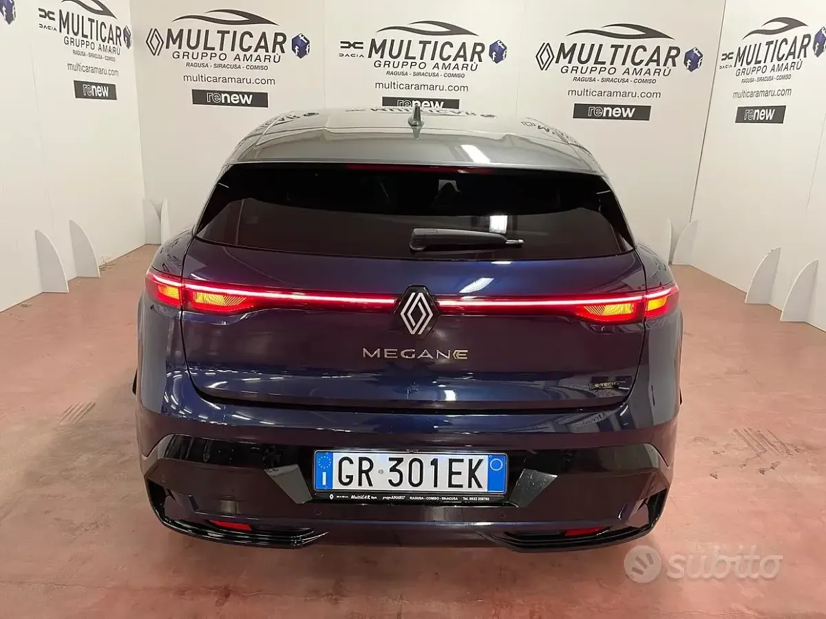 Usata Renault Megane E-Tech Techno 55 kW (75 CV) 2023 Blu SUV