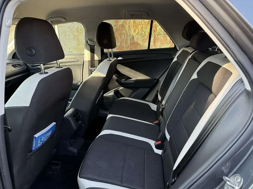 Usata VW T-Roc Edition 150 CV (110 kW) 2018 Grigio SUV
