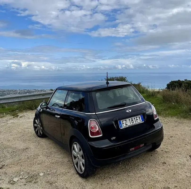 Usata Mini ONE 98 CV (72 kW) 2013 Utilitaria
