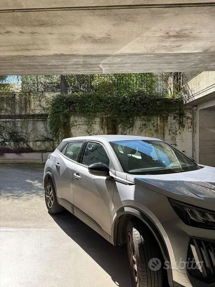 Usata Peugeot 2008 100 CV (73 kW) 2024 SUV