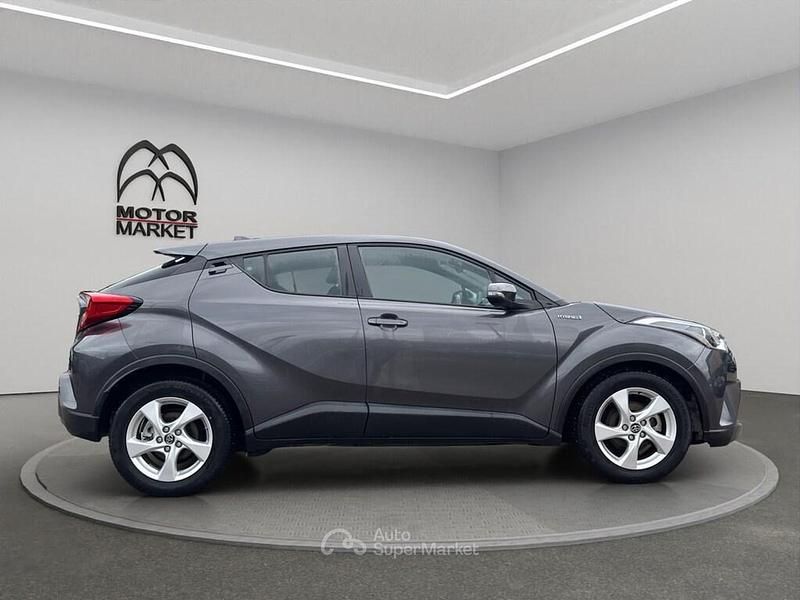 Usata Toyota C-HR Business Edition 122 CV (89 kW) 2018 Grigio / gray SUV