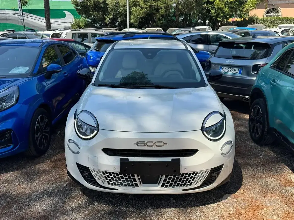 Usata Fiat 600 La Prima 101 CV (74 kW) 2025 Bianco SUV