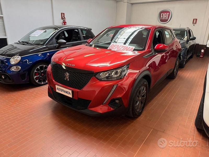Usata Peugeot 2008 Active 100 CV (73 kW) 2021 Rosso SUV