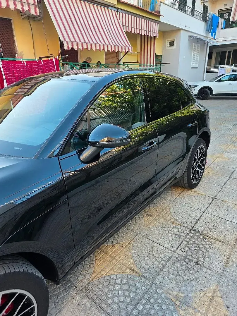Usata Porsche Macan 250 CV (183 kW) 2015 Nero SUV