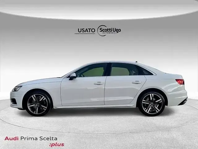 Usata Audi A4 Advanced Plus 163 CV (119 kW) 2023 Bianco ghiaccio metallizzato Berlina