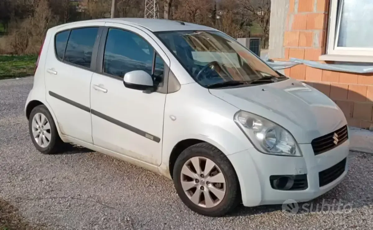 Usata Suzuki Splash 86 CV (63 kW) 2009 Bianco Utilitaria
