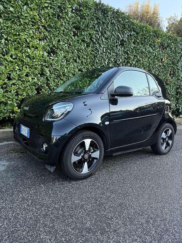 Usata 2023 Smart ForTwo Coupé Passion Utilitaria | 14.900 € (Buon prezzo) - Immagine 1/4