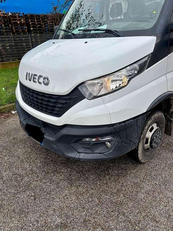 Usata Iveco Daily 160 CV (117 kW) 2020 Bianco