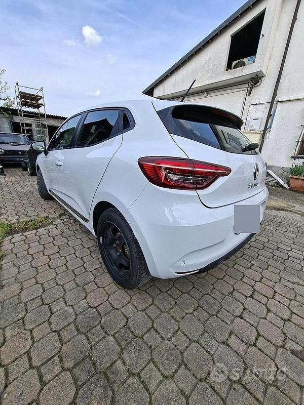 Usata Renault Clio V 65 CV (47 kW) 2023 Bianco Berlina