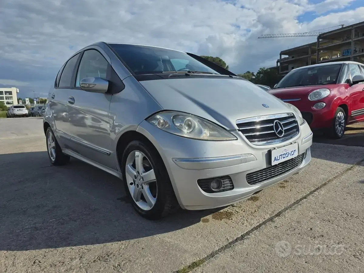 Usata Mercedes A180 Avantgarde 109 CV (80 kW) 2007 Grigio Berlina