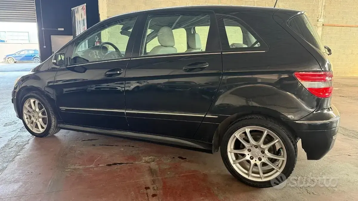 Usata Mercedes B170 116 CV (85 kW) 2008 Nero Monovolume