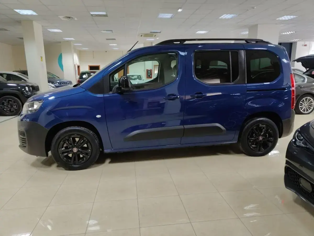 Usata Fiat e-Doblò 56 kW (77 CV) 2023 Blu Monovolume