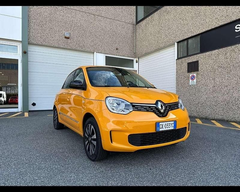 Usata Renault Twingo Techno 30 kW (42 CV) 2022 Arancione Utilitaria