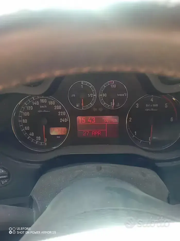 Usata Alfa Romeo 147 120 CV (88 kW) 2006 Rosso Utilitaria