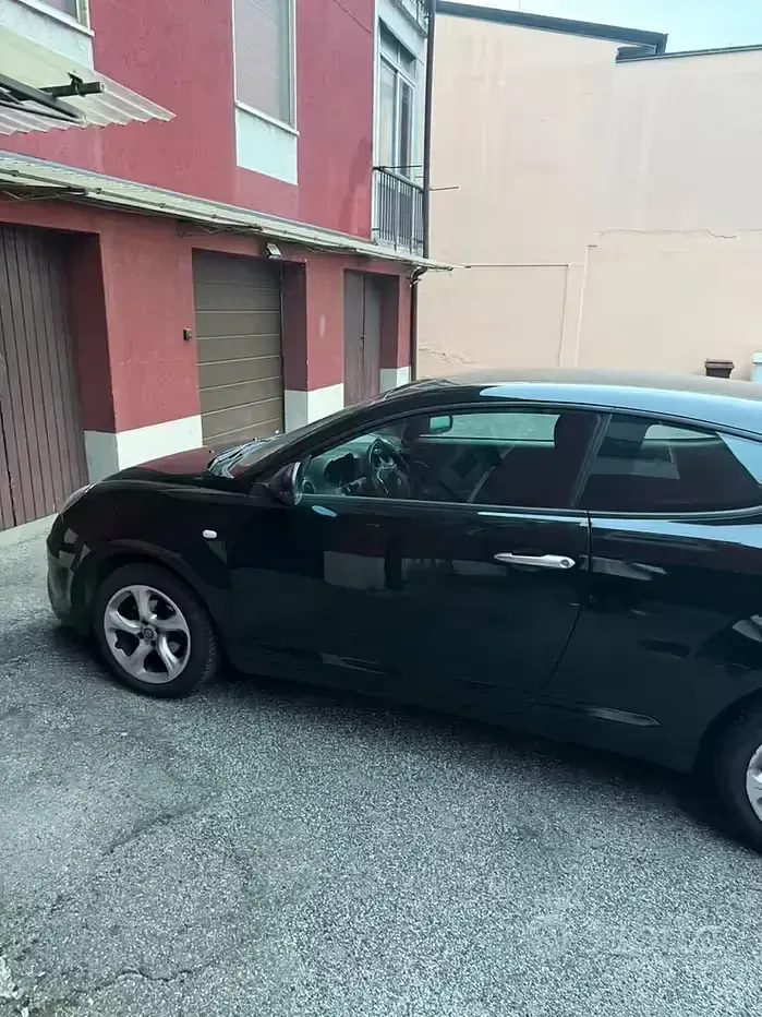 Usata Alfa Romeo MiTo 77 CV (56 kW) 2016 Nero Utilitaria