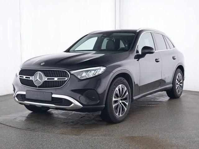 Vari colori Usata 2024 Mercedes GLC200 Advanced Plus SUV | 48.890 € (Super prezzo) - Immagine 1/4