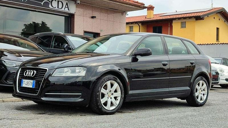 Nero Usata 2012 Audi A3 Sportback Due volumi | 5200 € (Ottimo prezzo) - Immagine 1/4