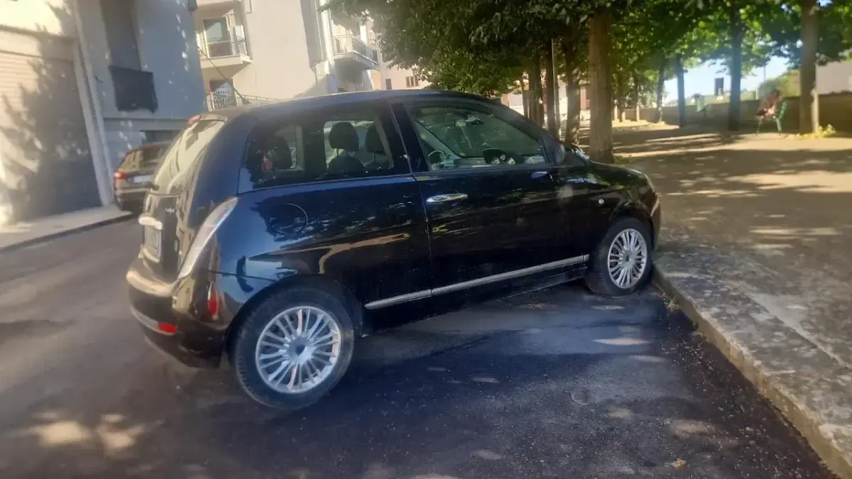 Usata Lancia Ypsilon 75 CV (55 kW) 2007 Utilitaria