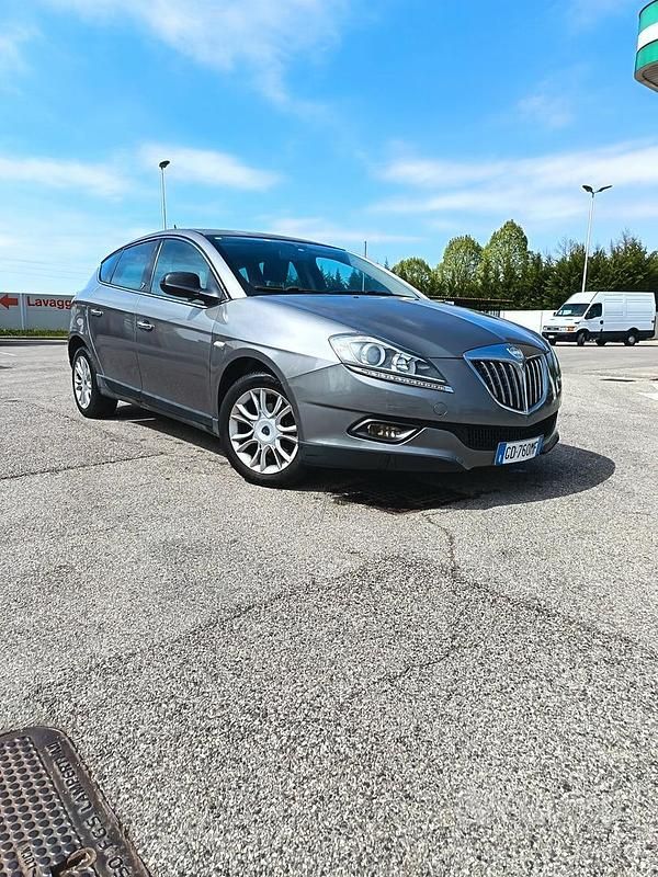 Usata Lancia Delta 119 CV (87 kW) 2008 Grigio Utilitaria
