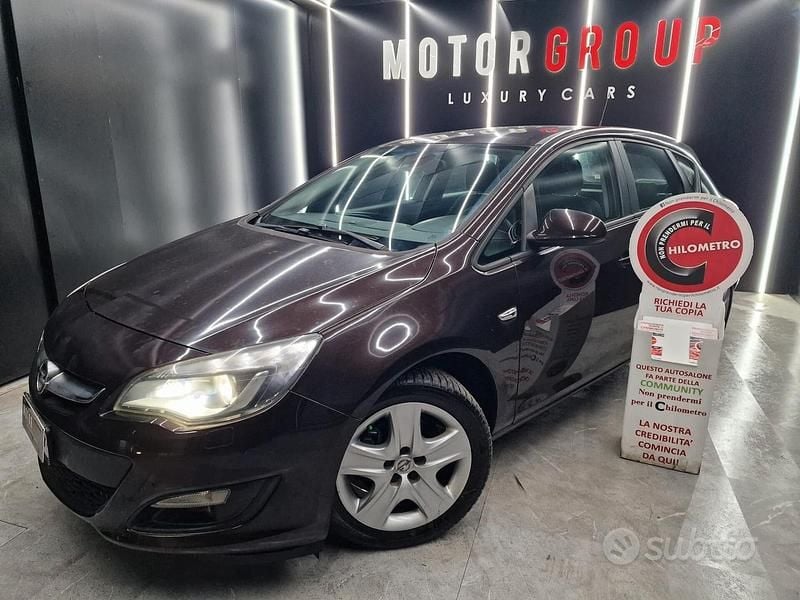 Usata Opel Astra 110 CV (80 kW) 2015 Berlina