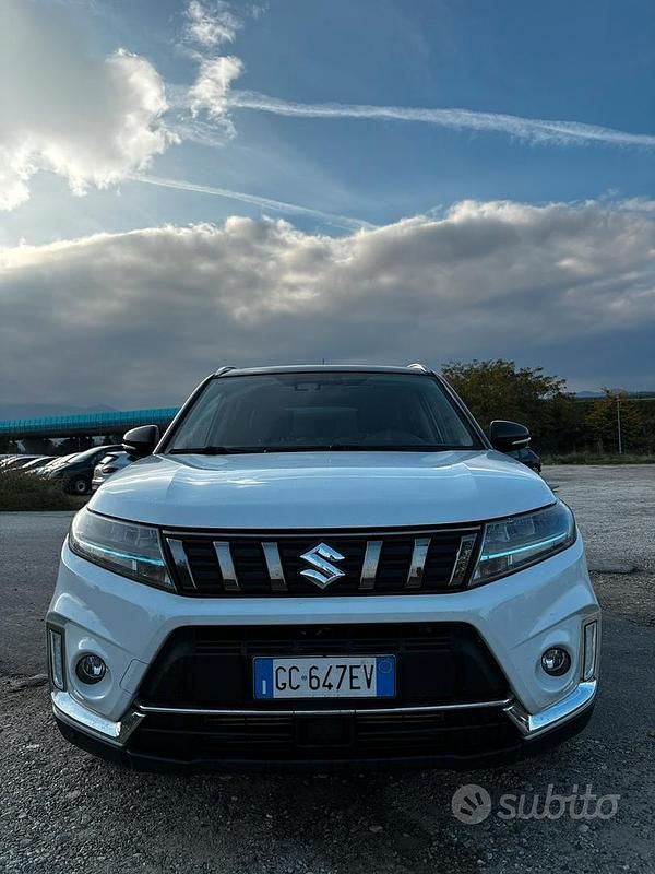 Usata 2021 Suzuki Vitara Station wagon | 19.900 € (Cara) - Immagine 1/4