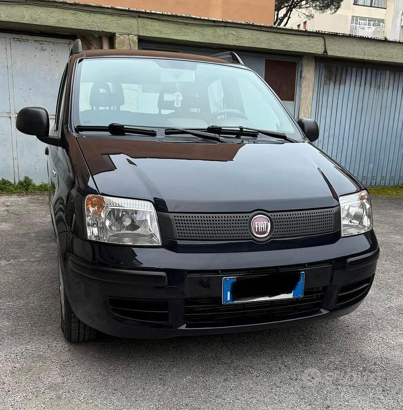 Usata Fiat Panda Active 69 CV (50 kW) 2011 Blu Utilitaria