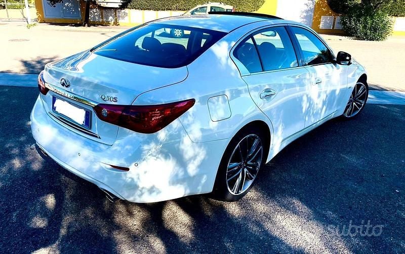 Usata Infiniti Q50 Sport Tech 170 CV (125 kW) 2016 Bianco Berlina