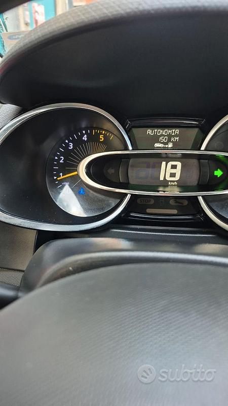 Usata Renault Clio IV 48 CV (35 kW) 2013 Nero Utilitaria