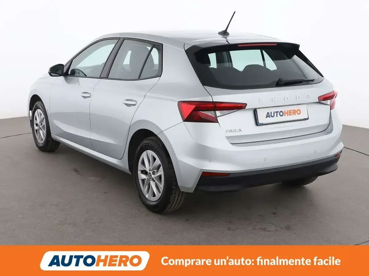 Uusi Skoda Fabia Selection 116 HP (85 kW) 2025 Hopea Viistoperä