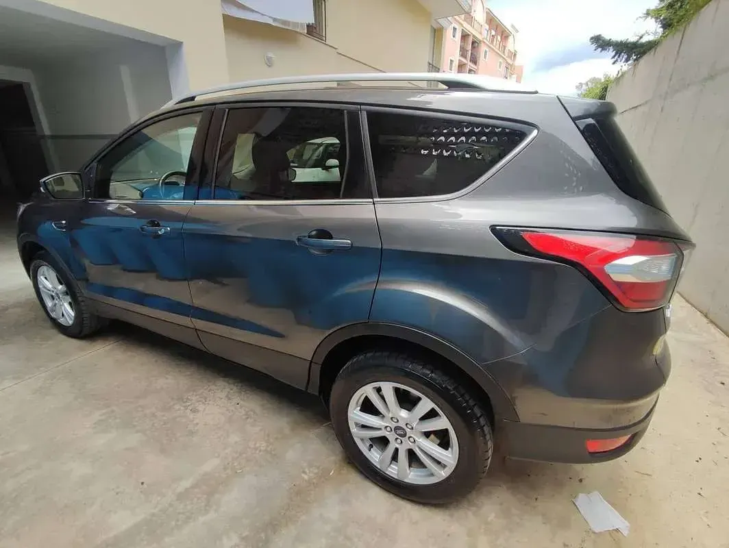 Usata Ford Kuga S 120 CV (88 kW) 2019 Grigio SUV