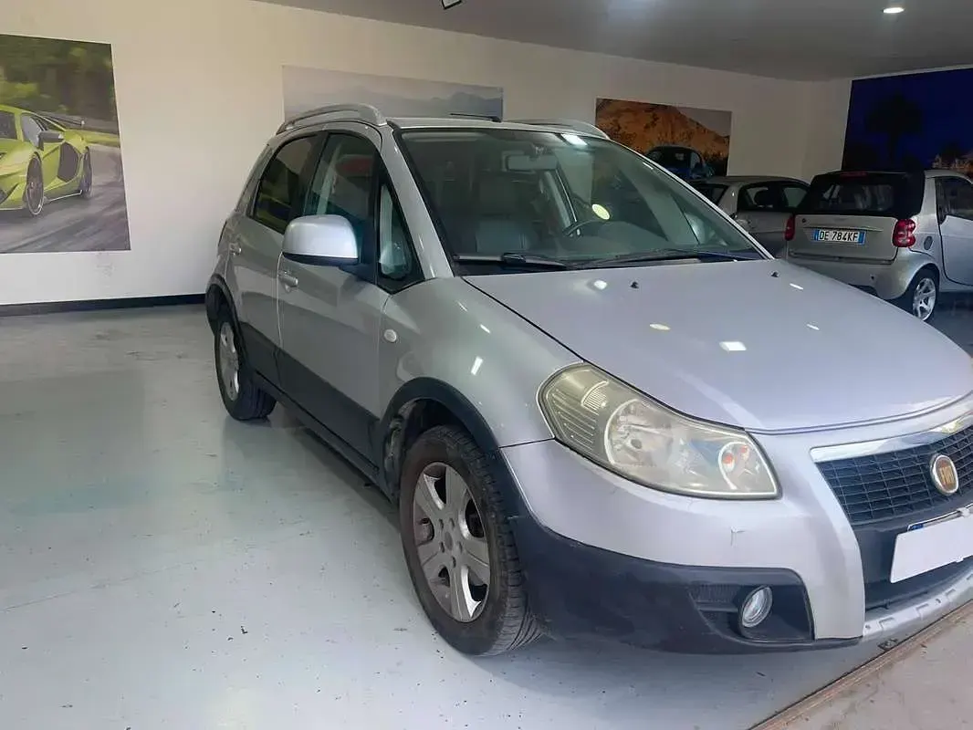 Usata Fiat Sedici Dynamic 120 CV (88 kW) 2008 Nero SUV