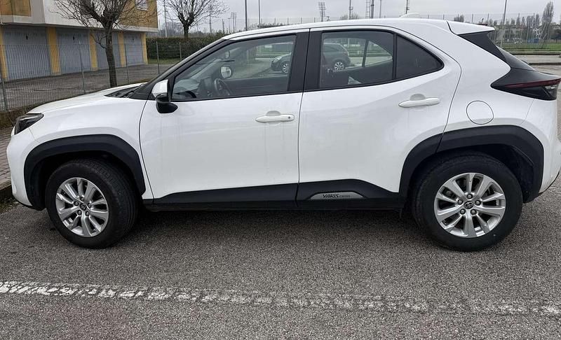 Usata Toyota Yaris Cross Trend 92 CV (67 kW) 2023 SUV