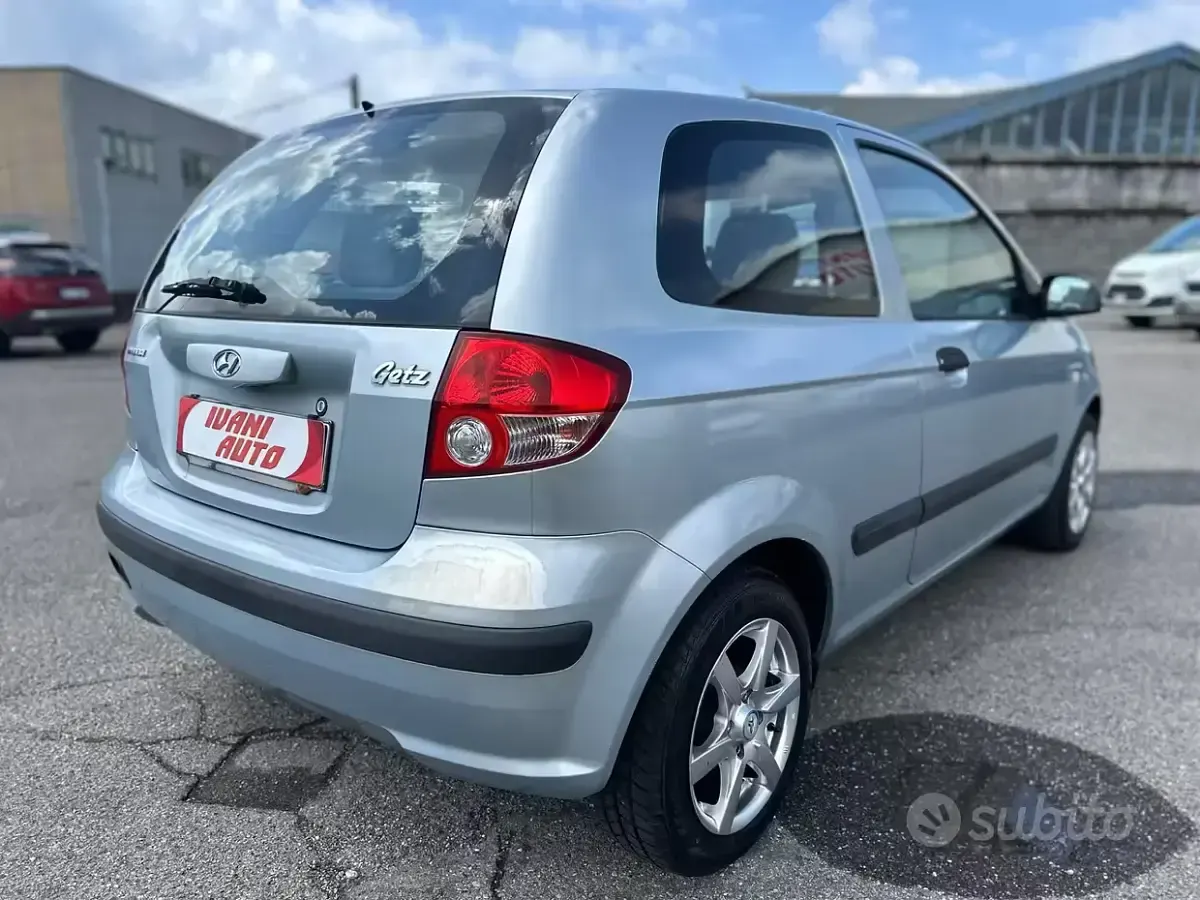Usata Hyundai Getz 63 CV (46 kW) 2003 Grigio Utilitaria