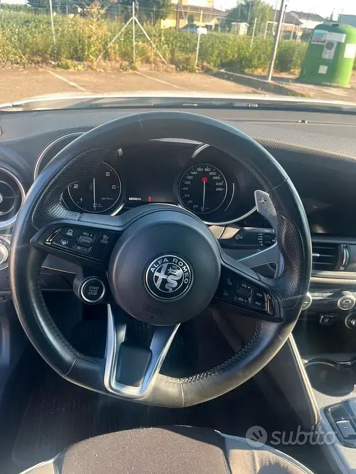 Usata Alfa Romeo Giulia Sprint 190 CV (139 kW) 2022 Bianco Berlina