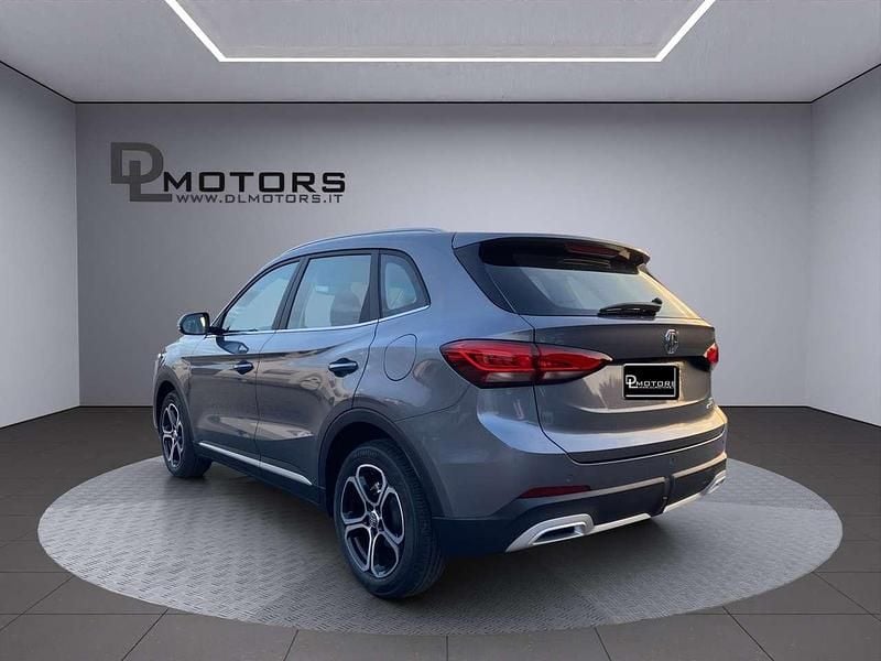 Nuova MG ZS Comfort 116 CV (85 kW) 2025 Verde scuro metallizzato Berlina