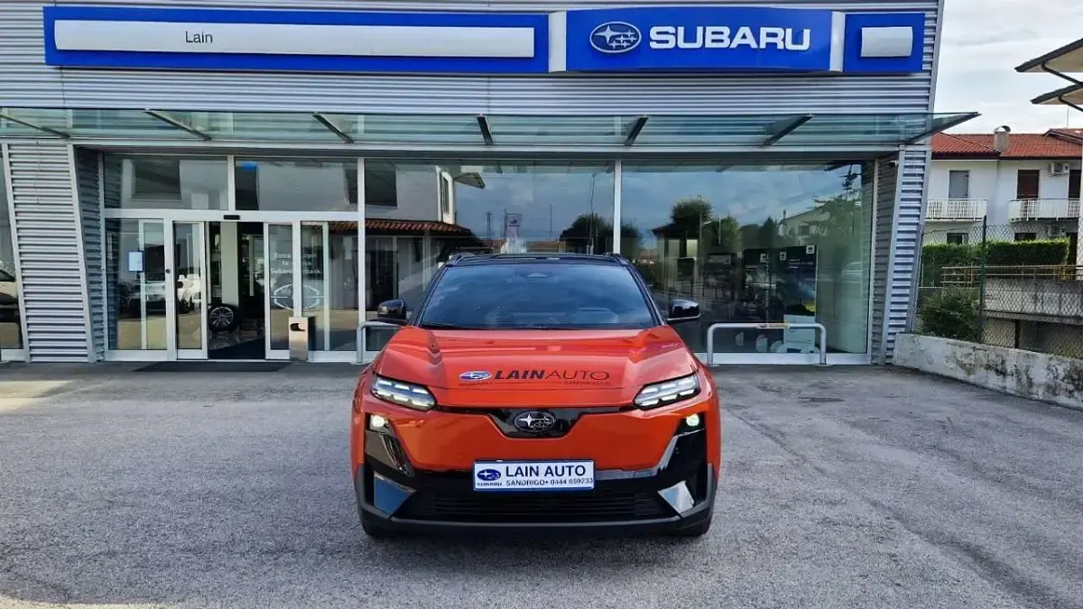 Nuova Subaru Uncharted 63 kW (87 CV) 2026 Arancione SUV