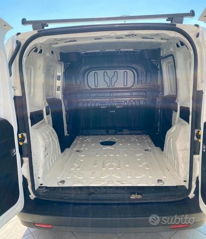 Usata Fiat Doblò 136 CV (100 kW) 2022 Monovolume