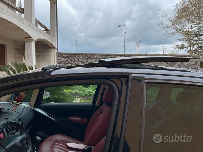 Usata Lancia Musa 120 CV (88 kW) 2009 Nero Monovolume