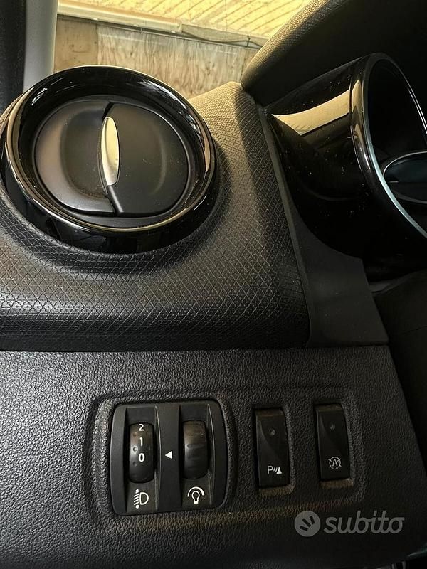 Usata Renault Clio GrandTour 75 CV (55 kW) 2017 Nero Station wagon