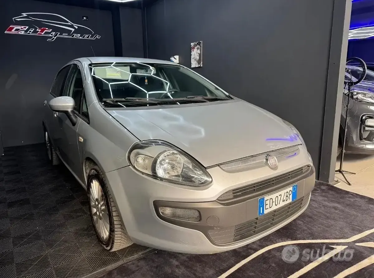 Usata Fiat Punto Evo Active 65 CV (47 kW) 2010 Grigio Utilitaria