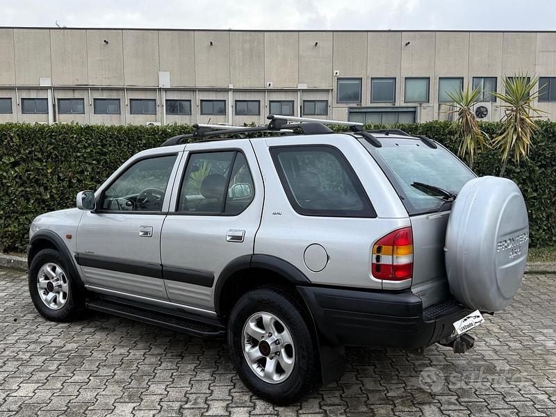 Usata Opel Frontera Limited 115 CV (84 kW) 2000 Grigio SUV
