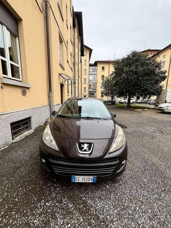 Usata Peugeot 207 68 CV (50 kW) 2011 Berlina