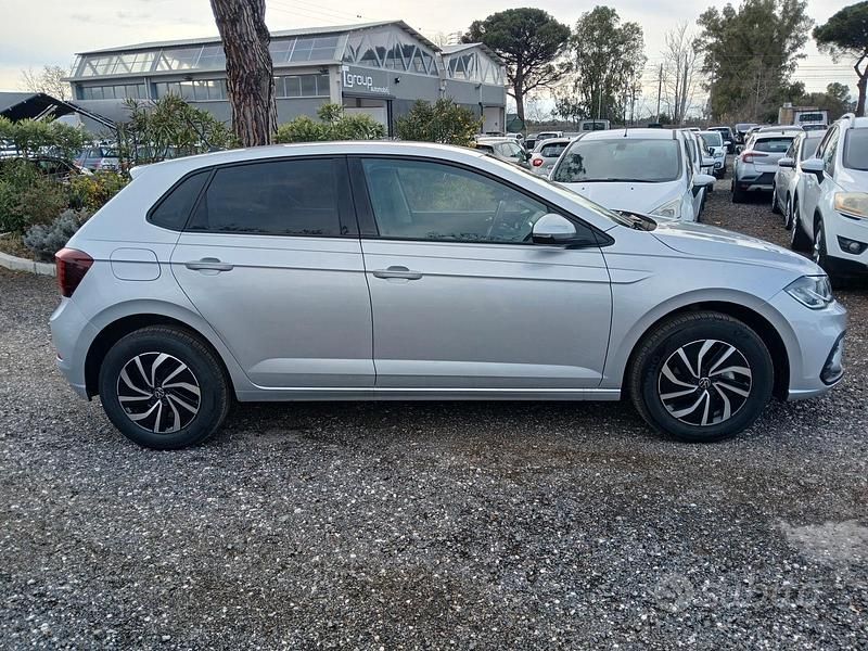Nieuw VW Polo Edition 95 PK (69 kW) 2025 Grijs Sedan